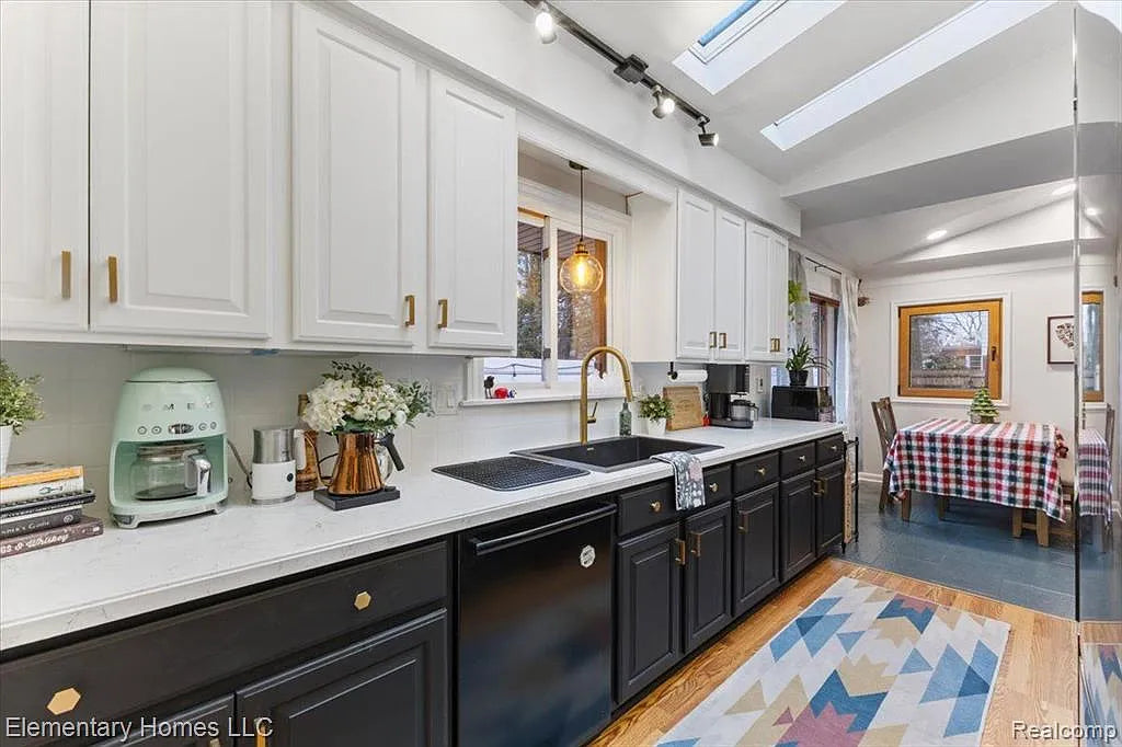 For Sale Beautiful Ranch in Northwood Village – Contact Hassan Alsalamy