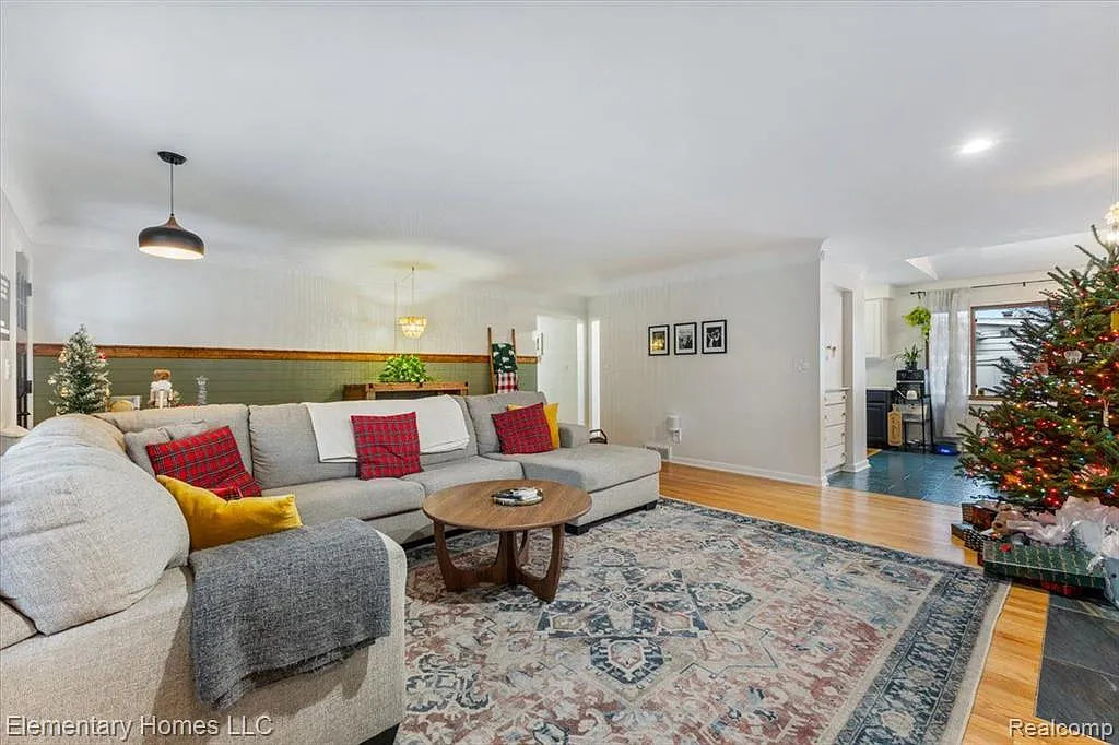 For Sale Beautiful Ranch in Northwood Village – Contact Hassan Alsalamy