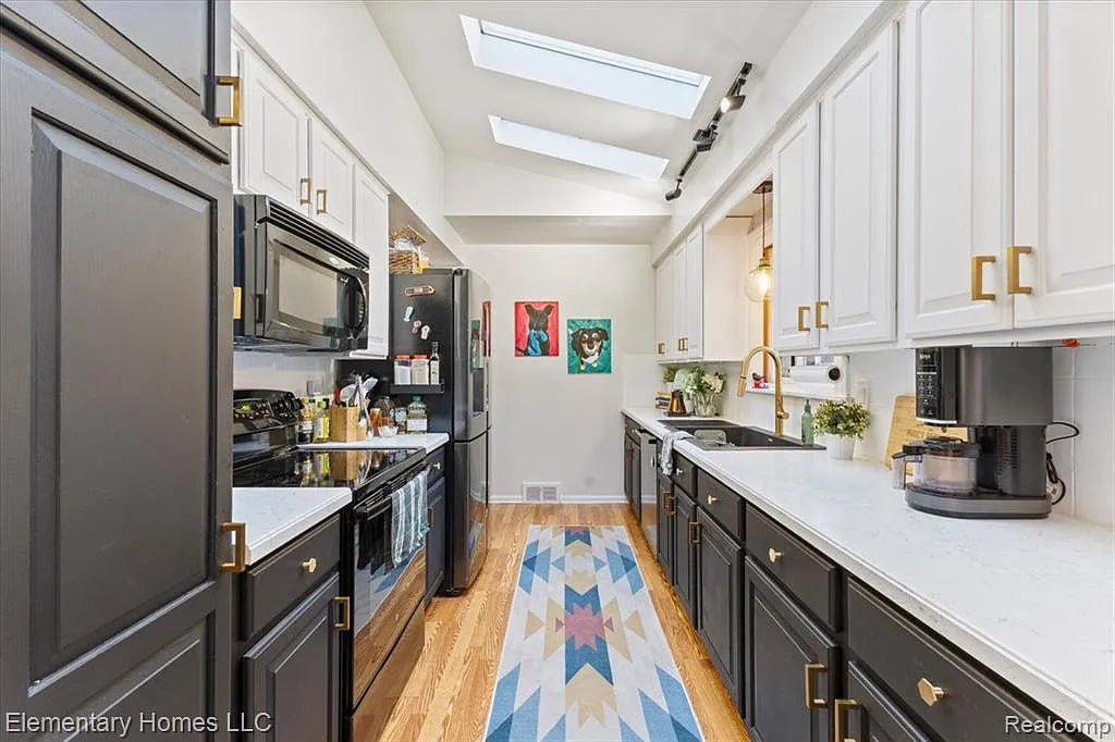 For Sale Beautiful Ranch in Northwood Village – Contact Hassan Alsalamy