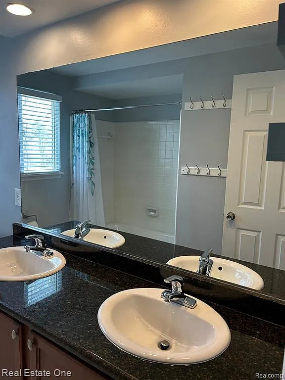 For Sale Move-In Ready 3-Bedroom Home in Troy, MI Hassan Alsalamy