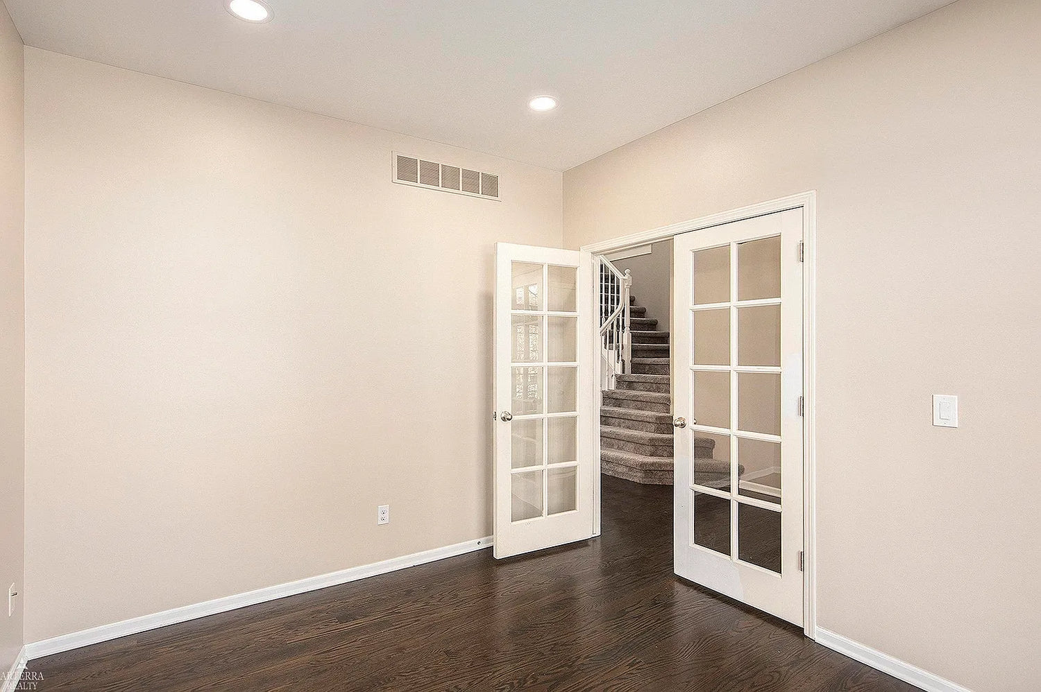 Home for Sale inTwickenham, Utica, MI by Hassan Alsalamy