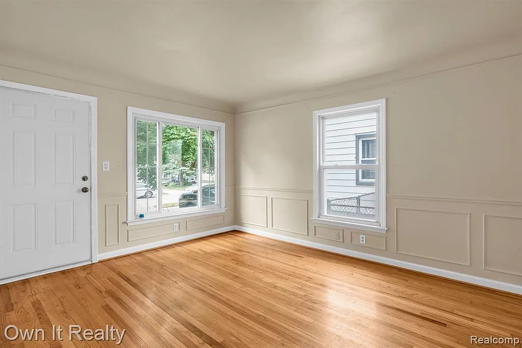 منزل للبيع في Dearborn Heights حسن السلامي